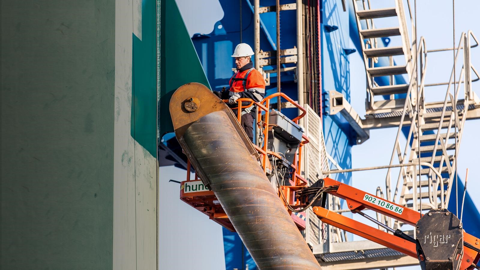 Kalmar Modernisation Services – the cost-effective, eco-efficient way to upgrade your equipment fleet