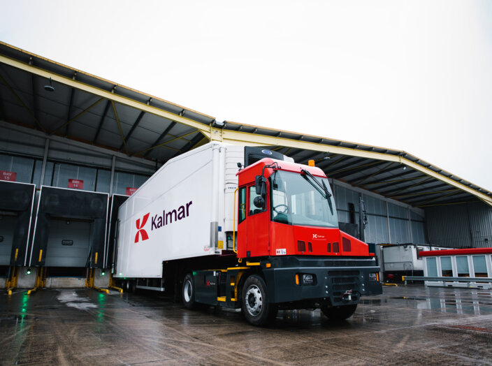 Kalmar T2i Terminal Tractor